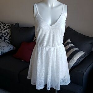 Nwot‎ Off white Lace bow back dress size L